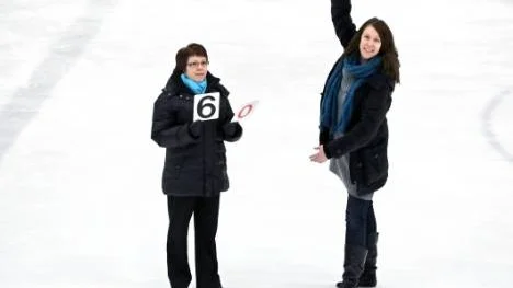 Laila Davidsson (till vänster) och Monica Blomberg, båda från Piteå, deltog under Nordiska Mästerskapen i konståkning i Asker, Norge. Davidsson som domare och Blomberg som lagledare för den svenska truppen.