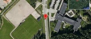 Skadat vägparti skapar störningar i trafiken på väg 53