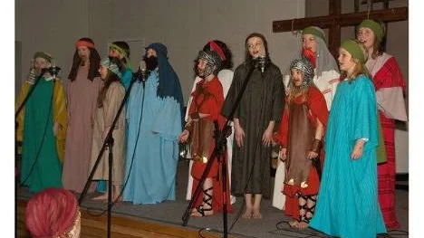 Påskdrama med Kustkyrkans scouter.