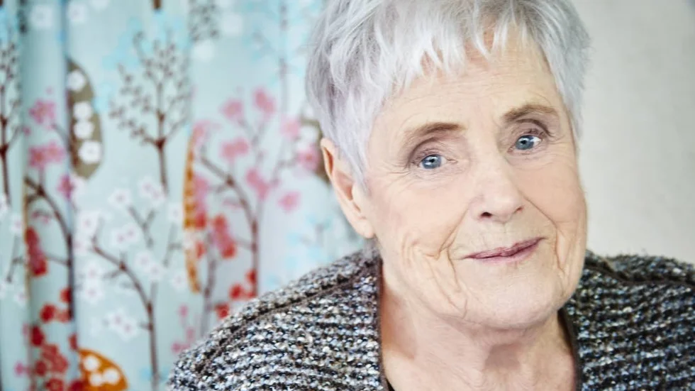 Självbiografi. Det är dikterna som är starkast i Elsie Johanssons självbiografi, menar Kurirens recensent Jan-Olov Nyström