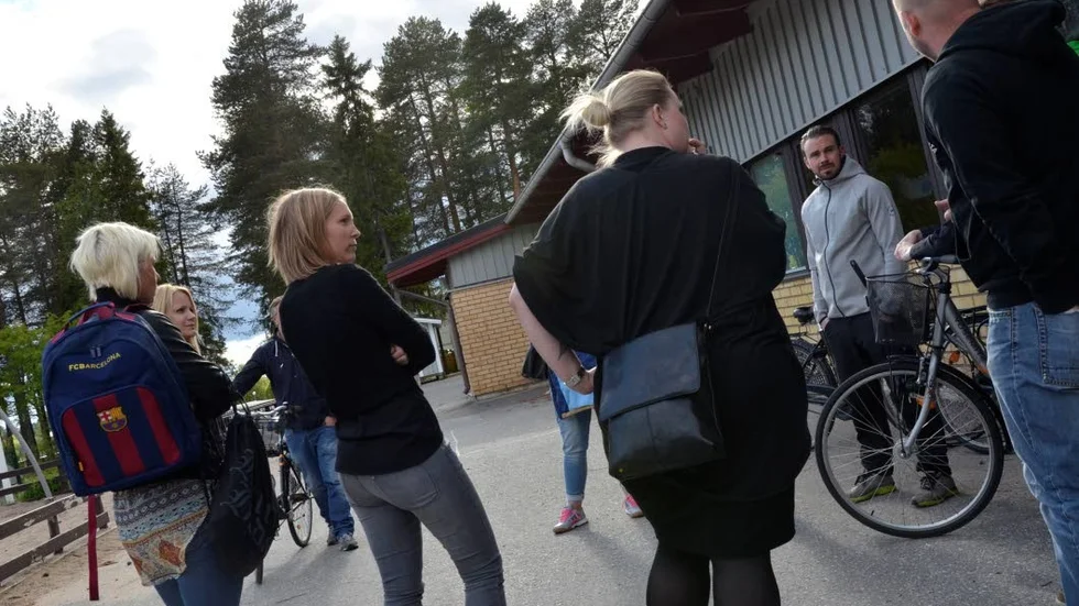 Havererat. Många av föräldrarna lämnade mötet efter beskedet att nya lärare skulle prioriteras högre inför nästa termin.