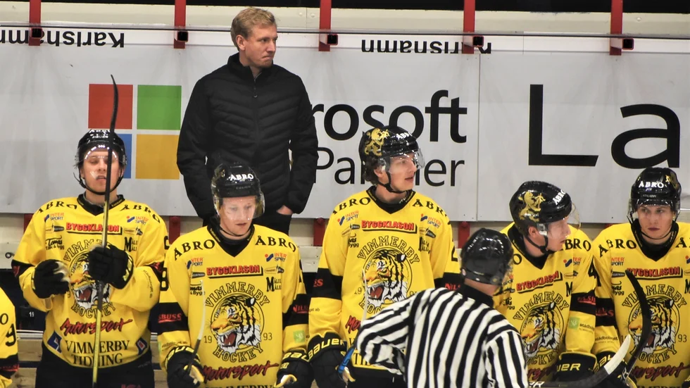 Hampus Sylvegård tvingades konstatera att hans Vimmerby Hockey inte räckte till i derbyt mot Nybro.