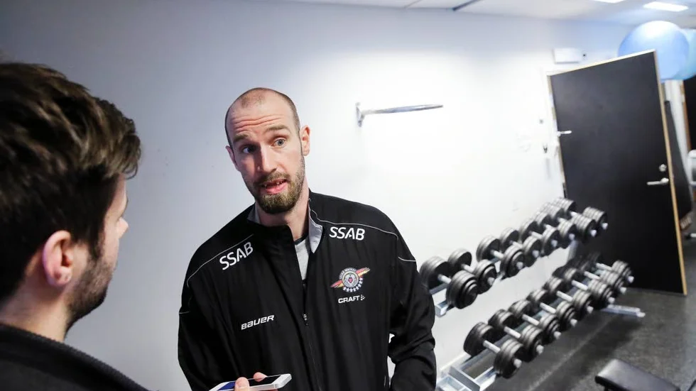 Mot comeback. Robin Jonsson är tillbaka efter nästa ett års frånvaro i Luleå Hockey.