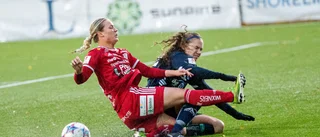 Moberg ut på bår när Piteås F19 förlorade mot Hammarby