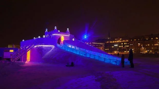 Succé i repris. Snöborgen i Södra hamnen blev en succé.  Till glädje för främst alla barn så är det nu klart att det blir en snöborg även i vinter.