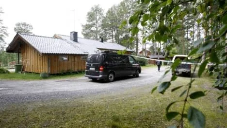 Vad som egentligen hände vid skottdramat i Jävrebodarna är ett mysterium, eftersom åklagaren satt mukorg på alla poliser.