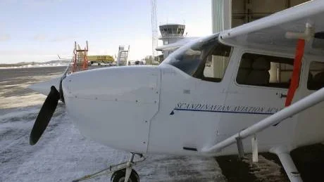 Pilotutbildningen på Sandbackaskolan i Arvidsjaur läggs ned, enligt förslag i den statliga yrkeshögskoleutredningen. (Arkivbild)