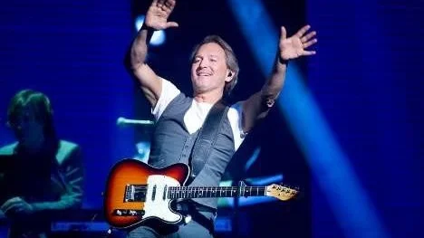 Tomas Ledin bjöd på ett pärlband av hits på Coop Arena under fredag och lördag. PT:s recensent lovordar särskilt de mer fartfyllda stunderna i Ledins hyllade Showtime.