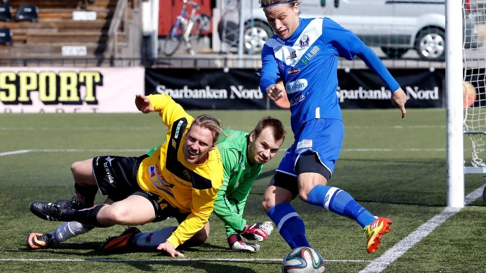 Mac Grossman (blå) blev stor matchhjälte mot Assi där Grossman stod för tre mål i matchen. (arkivbild)