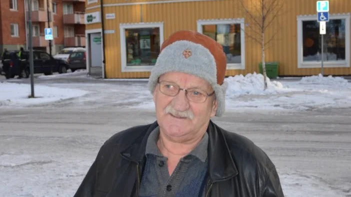 MOT TRAFIKSTÖRNINGAR. Alf Olsson, Gällivare, har under en längre tid försökt minska trafikbullret i Gällivare på kvällarna. Nu är också kommunstyrelsen med på det och startar en undersökning."Äntligen", menar Alf Olsson.