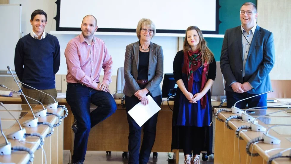 Ny ledning. Här är konstellationen som ska leda Kiruna kommun de kommande fyra åren: Peter Alex (Fi), Niklas Sirén (V), Kristina Zakrisson (S), Helena Partapuoli (SL) och Mattias Abrahamsson (M).