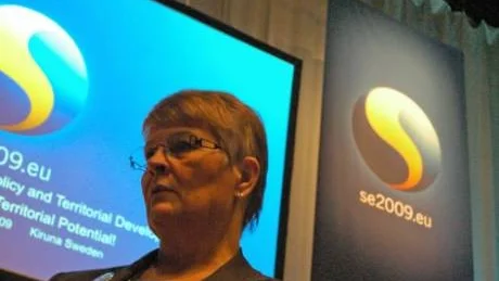 KIRUNAVÄRD. Maud Olofsson besökte Kiruna i går där hon agerade som både regeringsvärd för en mängd EU-delegater och som ägarrepresentant för gruvföretaget LKAB.  Foto: kenth bergmark