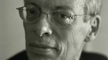 POET OCH LITTERATURFORSKARE. Jesper Svenbro sitter på stol nummer åtta i Svenska Akademien. Han är bosatt i Frankrike.Foto: CATO LEIN