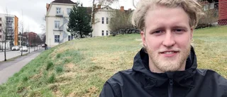 Lämnade som skyttekung – tillbaka som back
