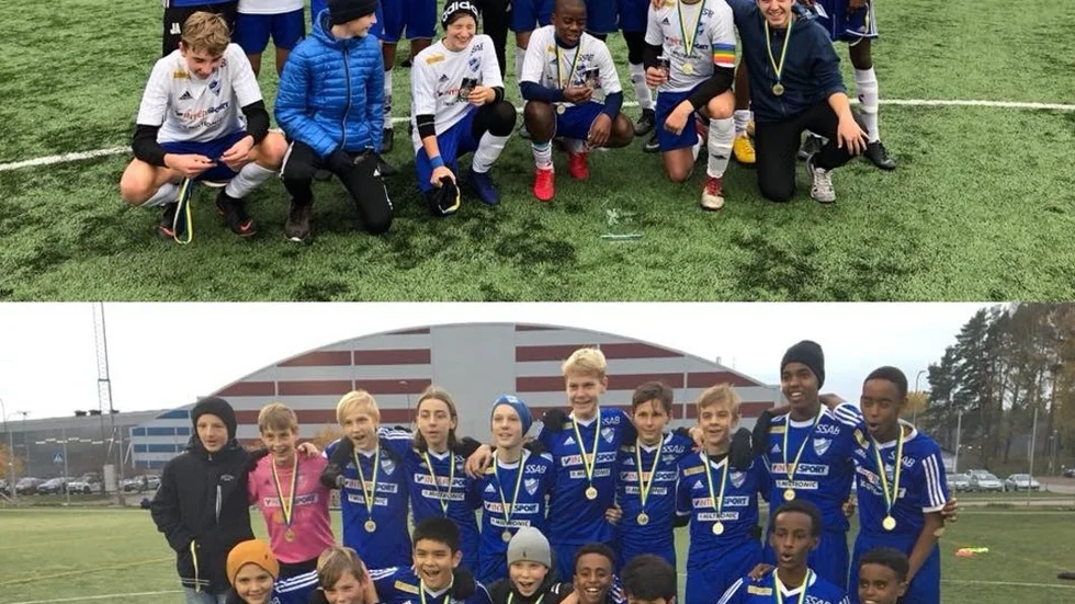 IFK Nyköpings pojkar 03 (överst) och pojkar 05 vann sina A-finaler och belönades med guld.