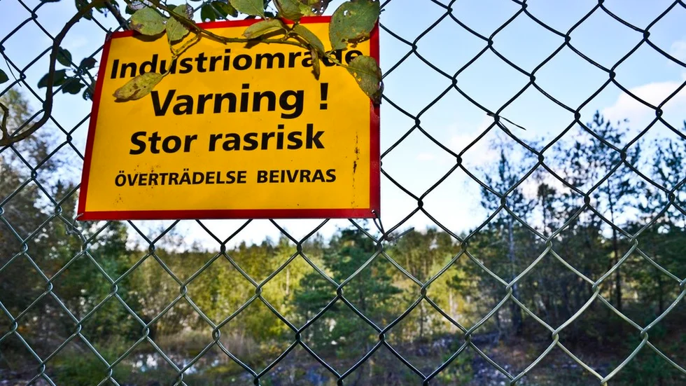 Efter upprepade intrång på kalkbrottsområdet i Vagnhärad poängterar polisen att den som åker dit riskerar böter – eller fängelse.