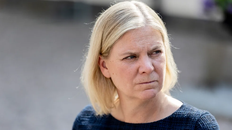 Statsminister Magdalena Andersson (S) tog sin ekonomichef ur tjänst efter Kalla faktas avslöjande om oegentligheter med donationer till fem partier. 
