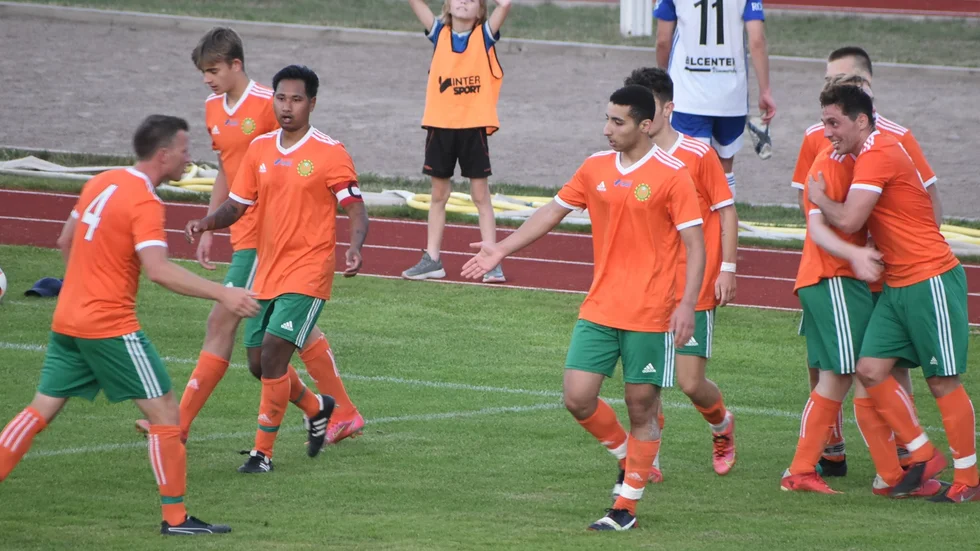 Hultsfreds skyttekung Diego Urrutia blev inbytt och gjorde både 2-1 och 3-1 mot Södra Vi.