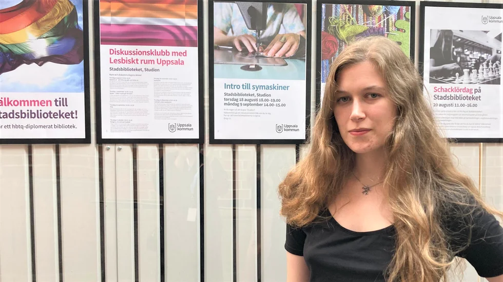 Frida Lindvall leder diskussionsgrupperna hos Lesbiskt rum på Stadsbiblioteket. 