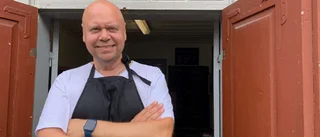 Våffelcafé tvingades stänga mitt i rusningen – värmen slog ut elen: "Stänger av diskmaskinen för att spara"