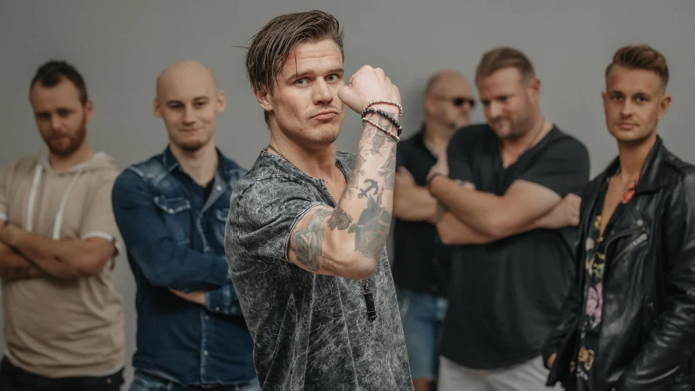 Jonathan Liljedal är ny i bandet sedan i våras och har känt resterande bandmedlemmar i många år.