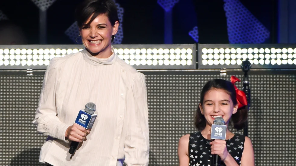 Katie Holmes och dottern Suri Cruise på Madison Square Garden 2017. Arkivbild.