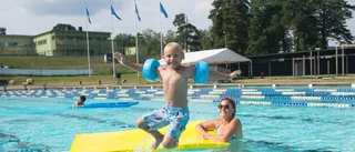 Badgästerna har hittat tillbaka till Hjortensbergsbadet: "En väldigt bra sommar för oss"