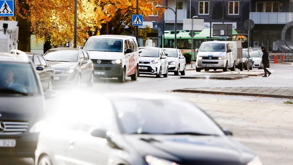 Insändarskribenten tycker att Eskilstuna är en hopplös stad att köra i.