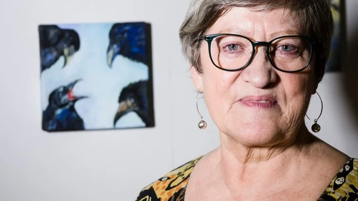 Aila Knuutila ställer ut på NK-villan i Nyköping.