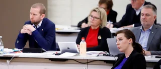Oppositionens frågor om skolan besvarade