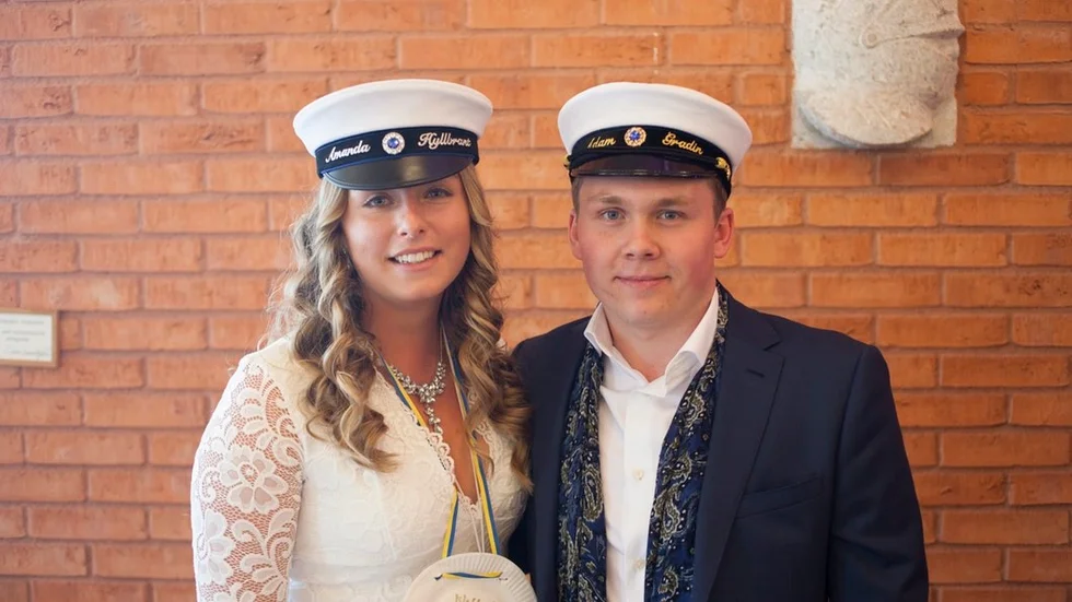 Amanda Hyllbrant och Adam Gradin tog nyligen studenten från klass TE15 på Thomasgymnaiset.