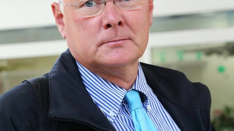 Ta bort. Finn Bengtsson (M) vill ha bort uppgörelsen och har lämnat in en motion till östgötastämman om detta.

 (M). Arkivbild: Tord Olsson/Corren