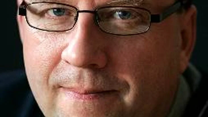 – Om inte uppdraget sköts måste vi agera, säger Mikael Edlund (S).