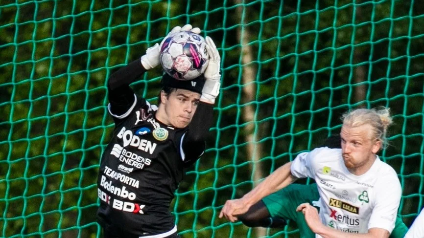 Simon Bandh stannar i Bodens BK.