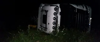 Avstängd bro fördröjde bärgning av mjölkbil