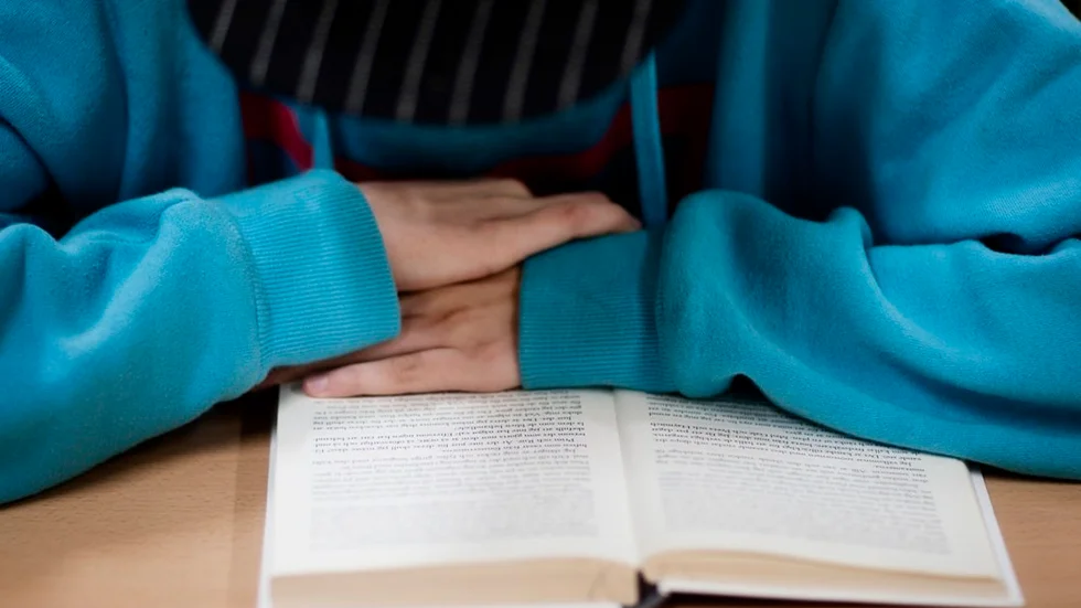 Nu kan arbetslösa i Eskilstuna söka studiestartstöd på drygt 2100 kronor i veckan.