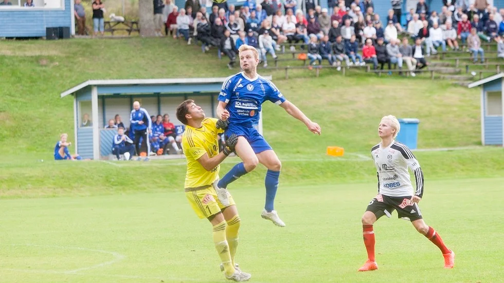 I sommar behöver man kanske inte åka till Värmbols IP för att se VFC-matcherna utan kan följa matchen på sin dator, surfplatta eller mobiltelefon från en annan plats i världen. Ännu bättre service blir det förstås om föreningen även lyckas sända bortamatcherna