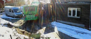 Busskrasch i garage blev månadens läsarbild