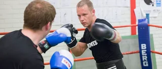 Engström möter ungrare i debuten