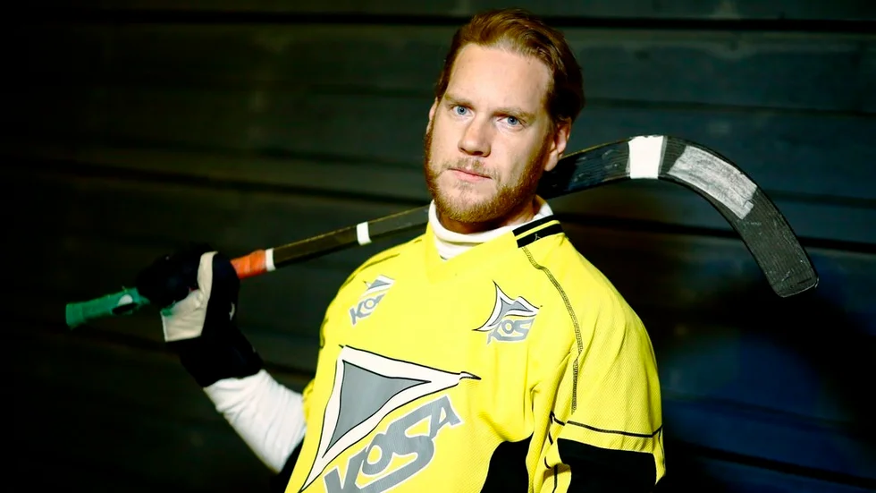 Mikael Nanberg gjorde EBS andra, tredje och femte mål när säsongens första seger bärgades.