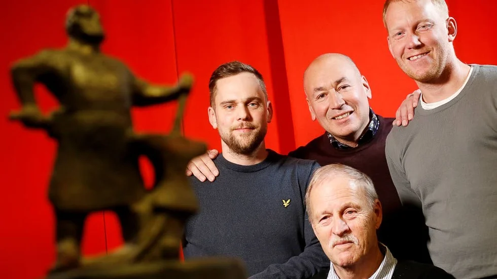 En missnöjd medlemsgrupp har nu dragit igång en aktion för att få bort delar av Smedernas styrelse där Jimmy Jansson, Thomas Devida Gutierrez, Tobias Spångberg och Kjell Andersson (sittande) ingår.