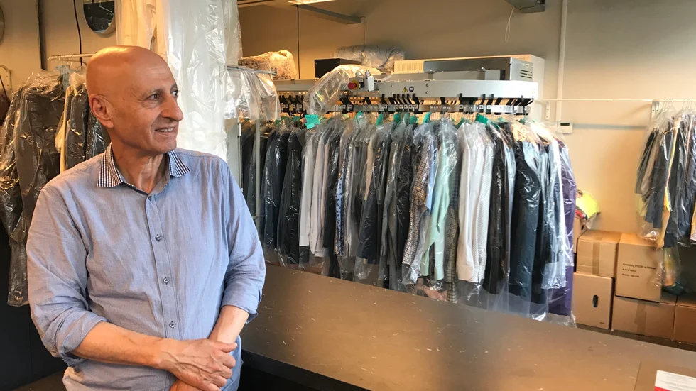Ett exempel på kunder som försvunnit för Perkem är de som behöver tvätt av mattor. "Det finns ju ingenstans att stanna utanför för att lämna av mattor, kunder lämnar inte till oss längre. Jag försöker säga till kunder att komma ändå och att jag kan hjälpa till och bära."