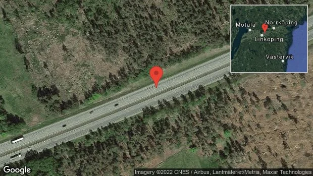Fallna träd skapar problem i trafiken
