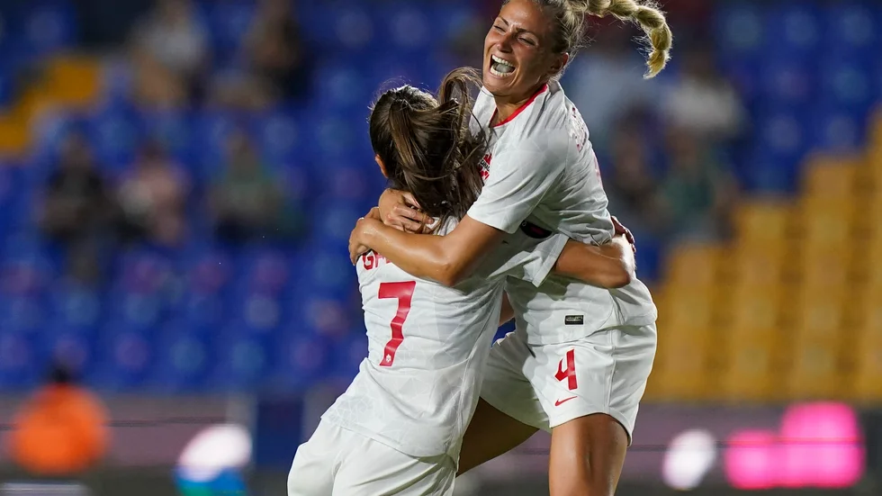 Julia Grosso sköt Kanada till VM i Australien och Nya Zeeland.