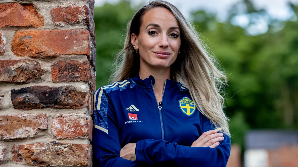 Kosovare Asllani på fotbollslandslagets EM-bas Carden Park i England.