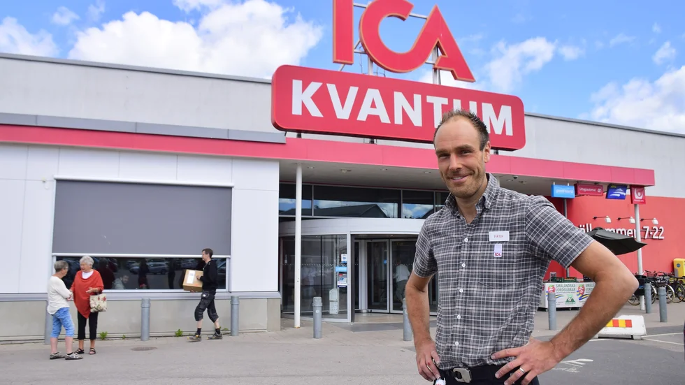 "Vår bästa vecka omsättningsmässigt var vid midsommar. Förra veckan blev inte den bästa någonsin men nära på. Jämför man med innan pandemin är det ett skutt upp" säger butikschef Viktor Lamberg.