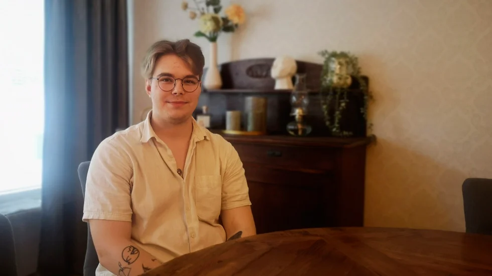 Förstagångsväljaren Ludvig Broström går in i årets val med buller och brak. Nu står han på tionde plats på Moderaternas lista.