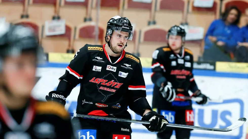 Stannar. Jesper Dahlroth har skrivit ett nytt tvåårskontrakt med Asplöven.