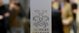 Lita inte på ekonomer och banker