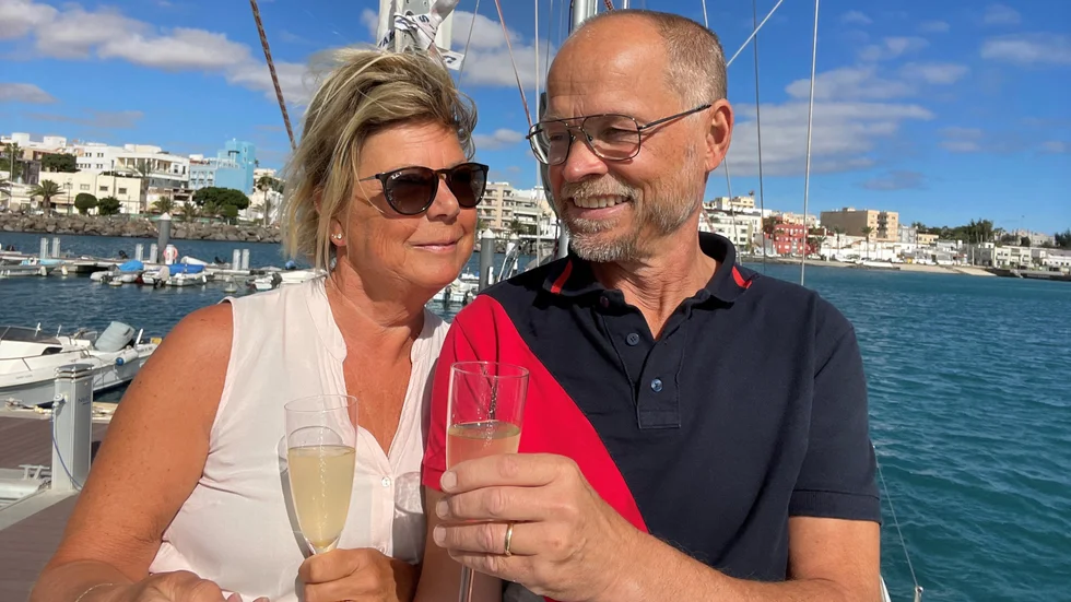 Halvvägs till Karibien. Luleåparet Gun-Britt Eriksson och Niklas Häggman har nått fram till delmålet Kanarieöarna. Nu väntar några veckor av vila innan de efter nyår startar seglatsen över Atlanten.